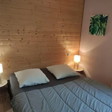 Avec Terrasse En Lisiere De Foret Appartement