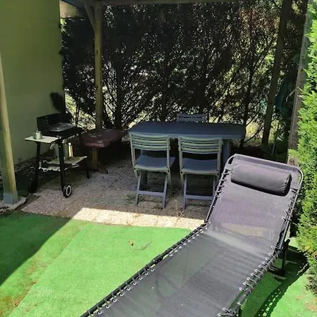 Avec Terrasse En Lisiere De Foret *